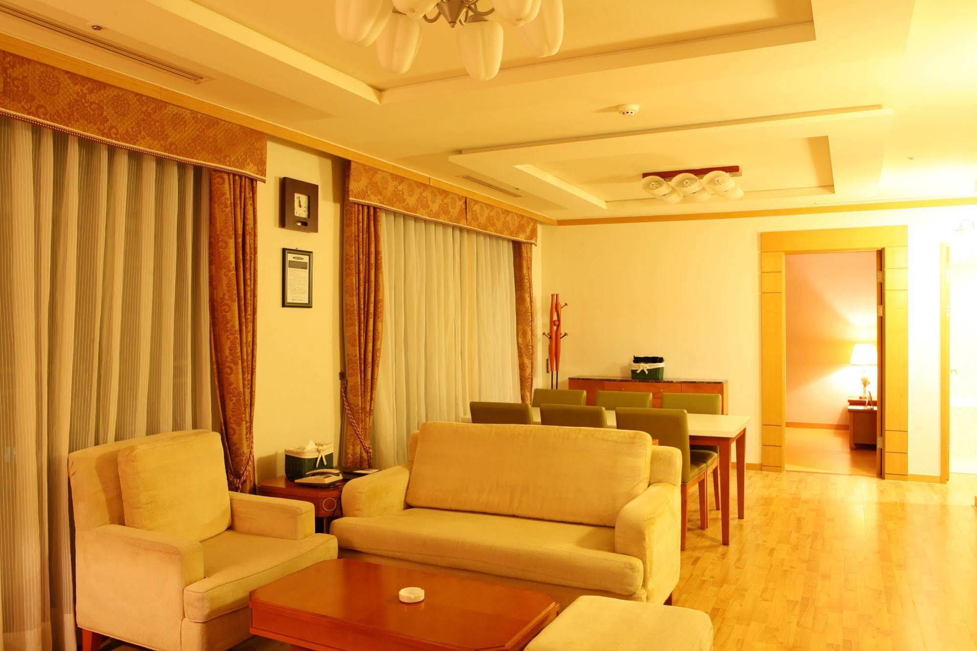 The K Jirisan Family Hotel Gurye Esterno foto